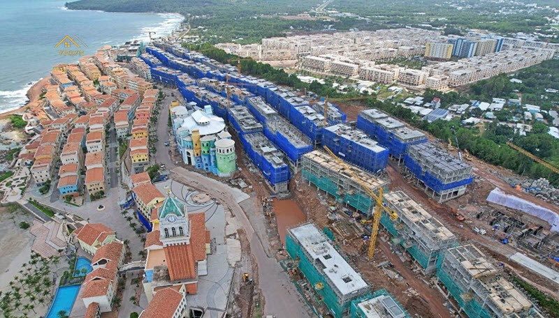 Tiến độ Shophouse The Center Ph&uacute; Quốc th&aacute;ng 8/2021- Ảnh 6